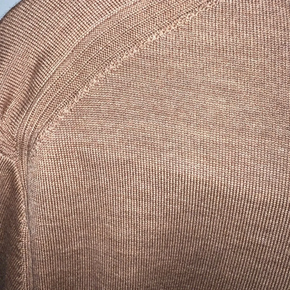 Lululemon gold men’s sweater size XL NWT - Picture 8 of 10